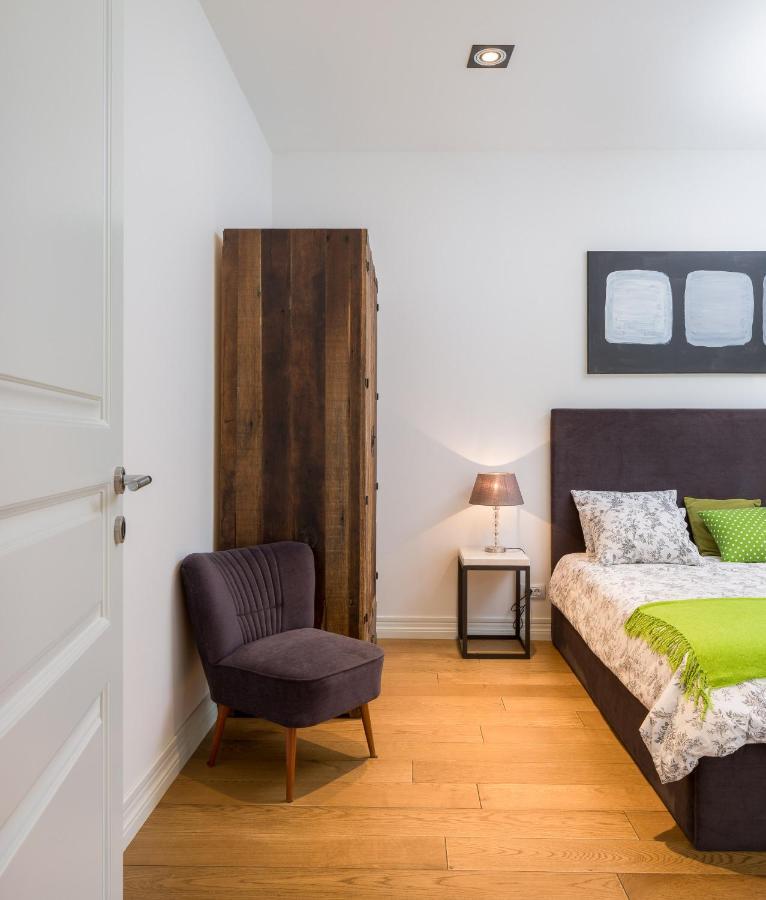 Appartement Charlie Chaplin à Split Extérieur photo