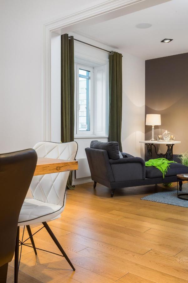 Appartement Charlie Chaplin à Split Extérieur photo